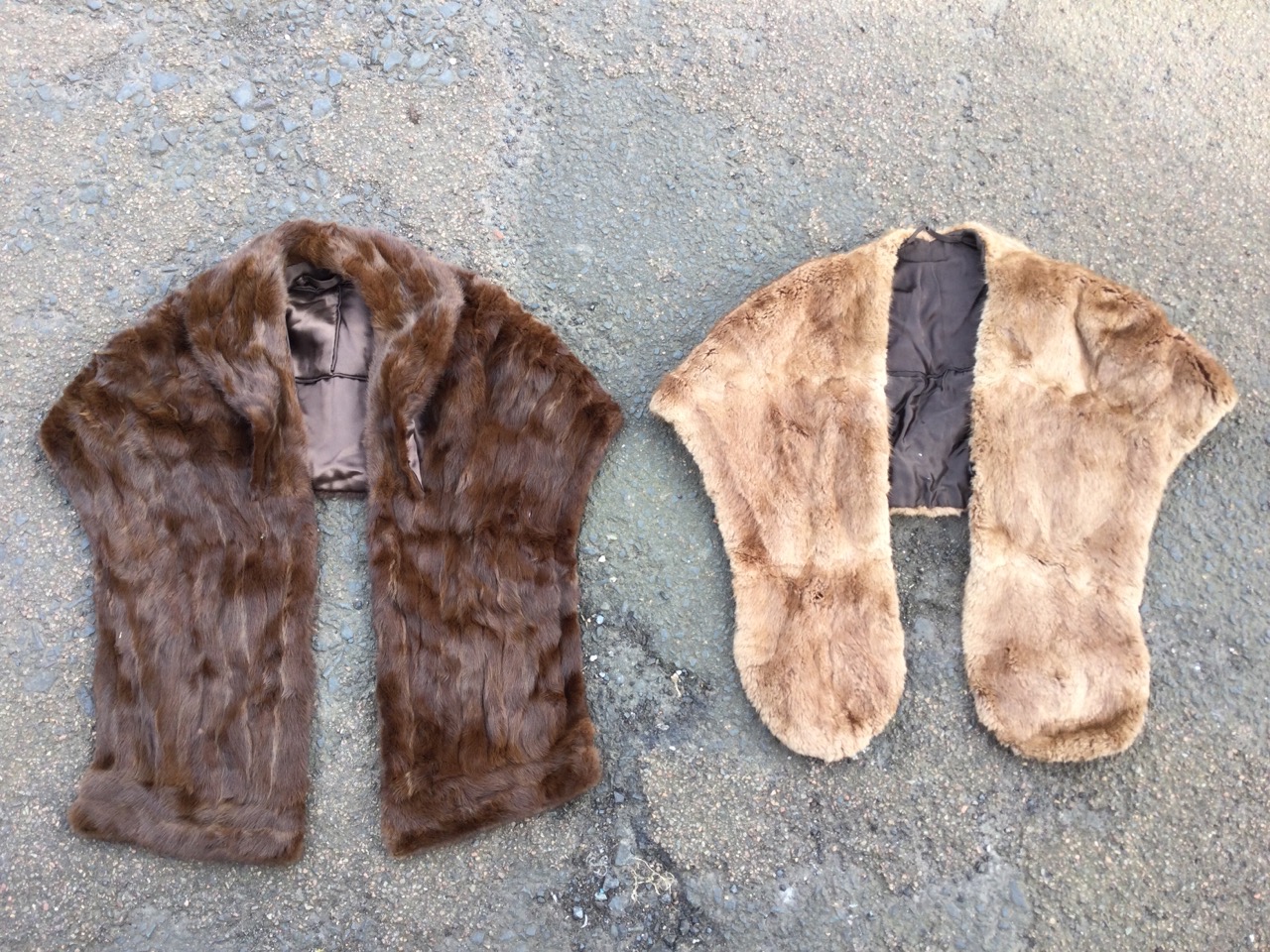 Two lined fur stoles - mink & musquash; and a fox wrap complete with bakelite clip. (3) - Image 3 of 3