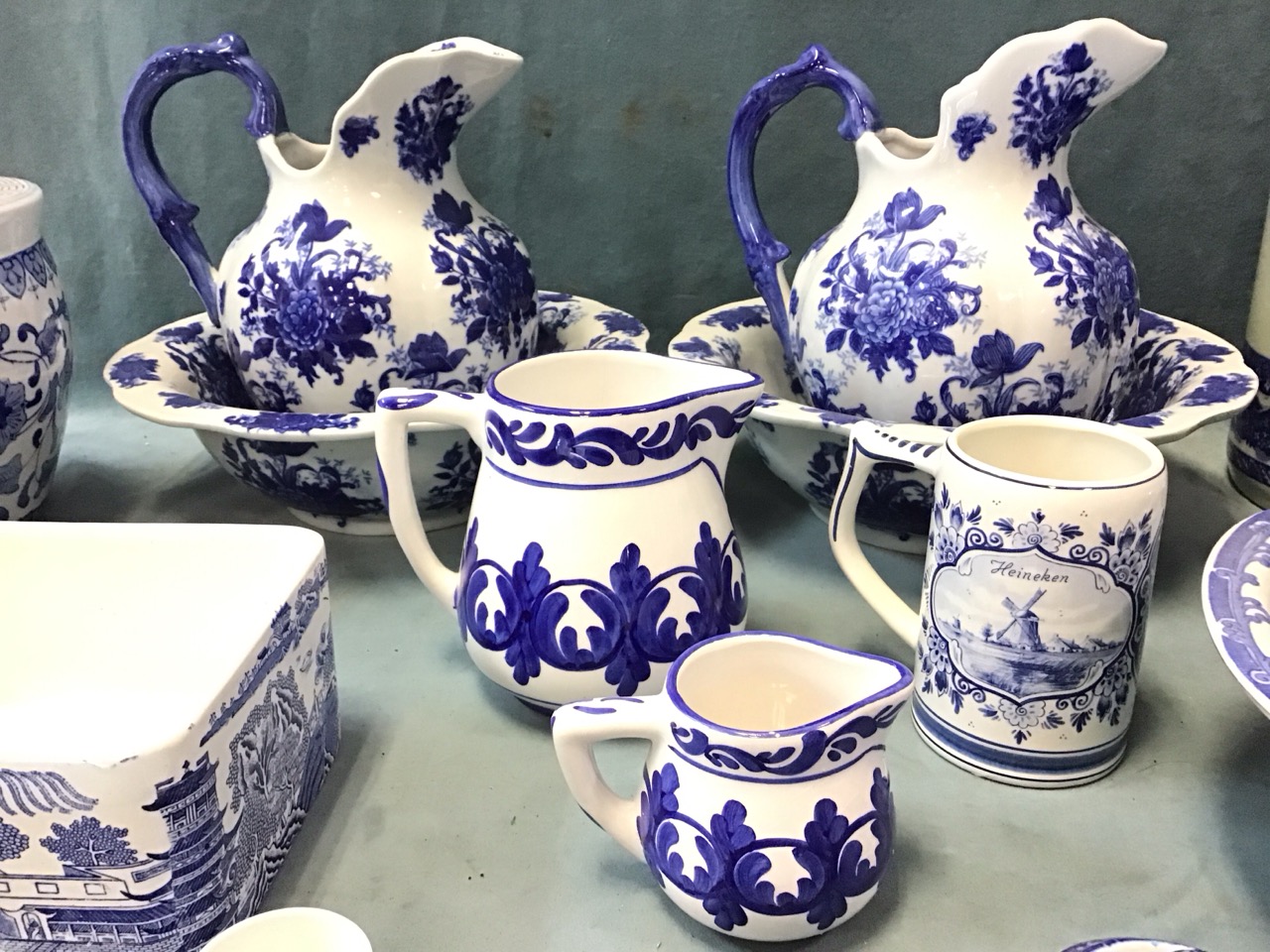 A collection of blue & white ceramics - three jug & basin sets, a Maling willow pattern trough, a - Image 3 of 3