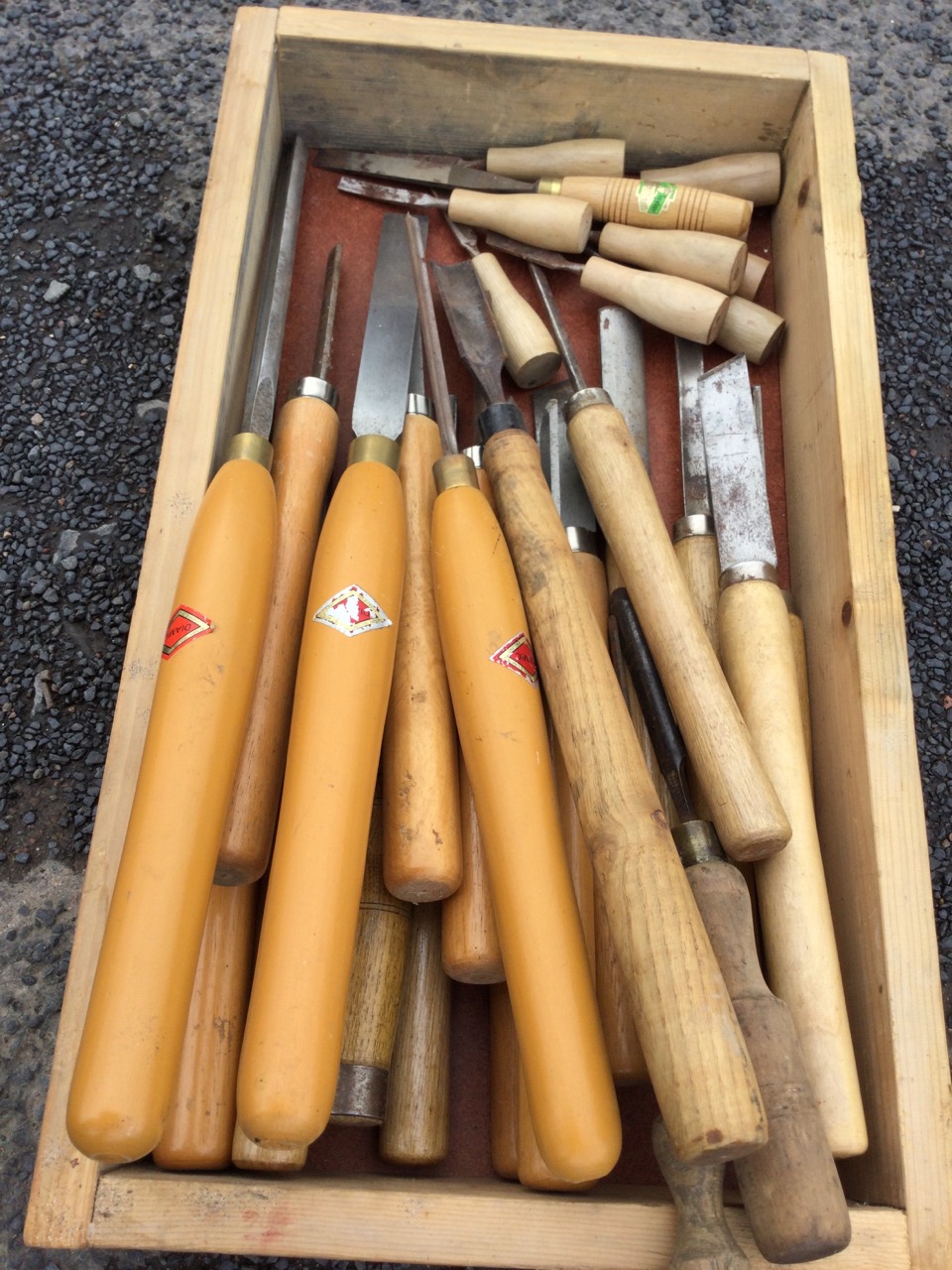 A collection of wood turning chisels, several sets, Henry Taylor, etc. (34) - Image 2 of 3