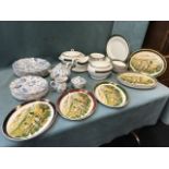 A Wedgwood porcelain Aegean pattern dinner service with green marbled & gilt borders; a set of