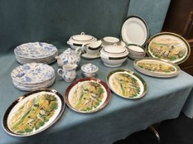 A Wedgwood porcelain Aegean pattern dinner service with green marbled & gilt borders; a set of