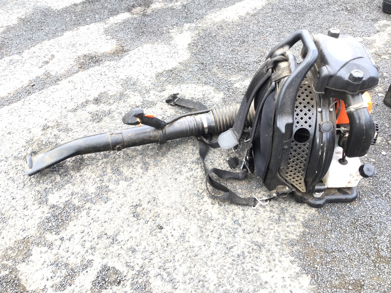 A Parker petrol engine powered knapsack leaf blower, complete with harness. - Image 3 of 3