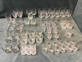 Miscellaneous drinking glasses - a set of wine glasses etched with the arms of the City of London,