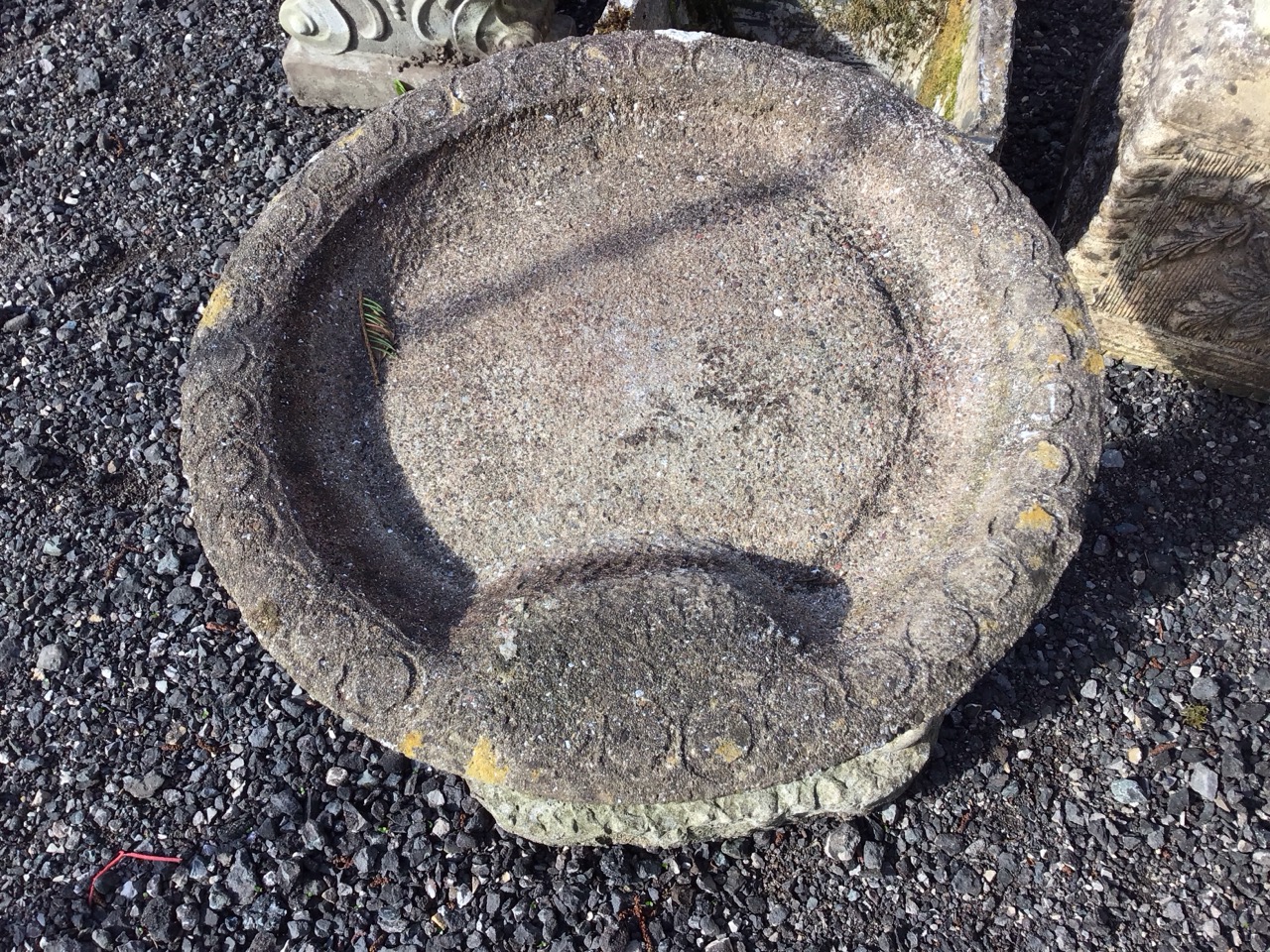 A composition stone garden birdbath with circular shallow ring moulded bowl on triangular dolphin - Image 2 of 3