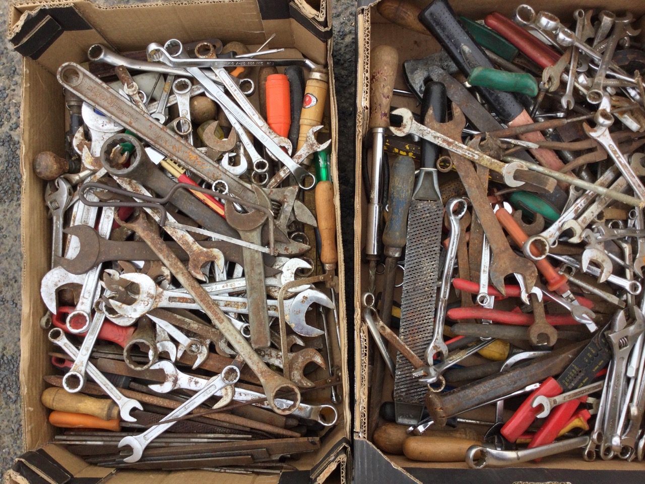 A large quantity of spanners, chisels, files, rasps, pliers, screwdrivers, saws, drills, etc. (A