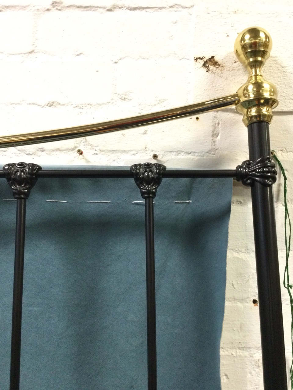 A Victorian style 5ft brass & iron headboard with curved rail above spindles, the cornerposts with - Image 2 of 3