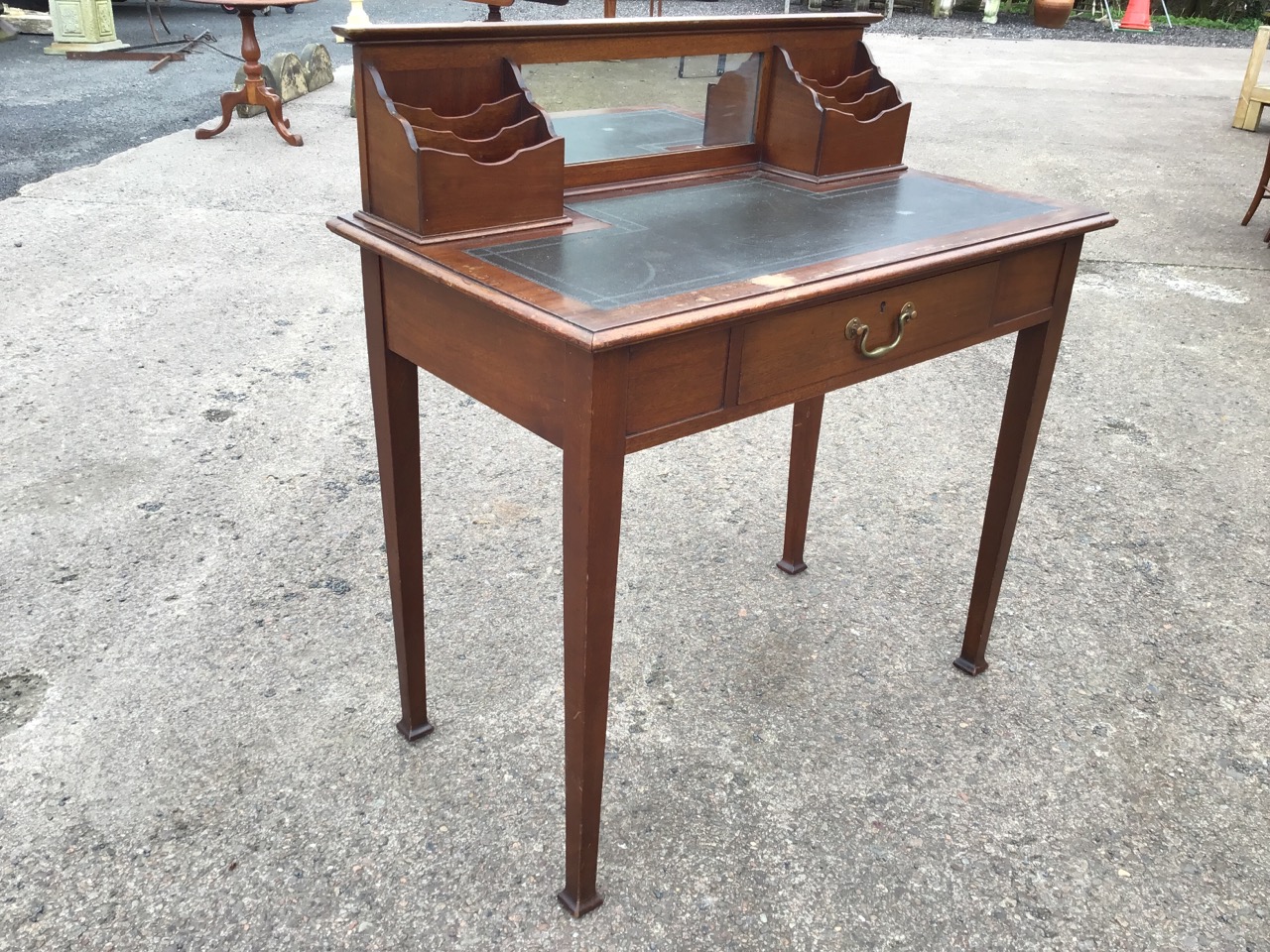 An Edwardian mahogany writing desk with raised back having central mirror flanked by stationery - Image 3 of 3