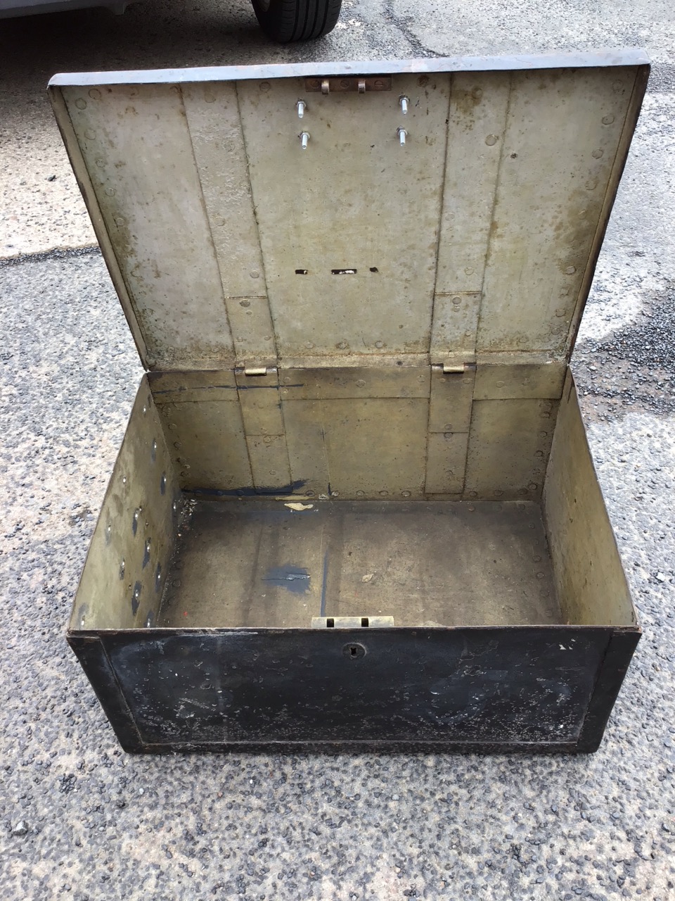 A Victorian tin strongbox of riveted panelled construction having brass lock. (20.75in) - Image 3 of 3