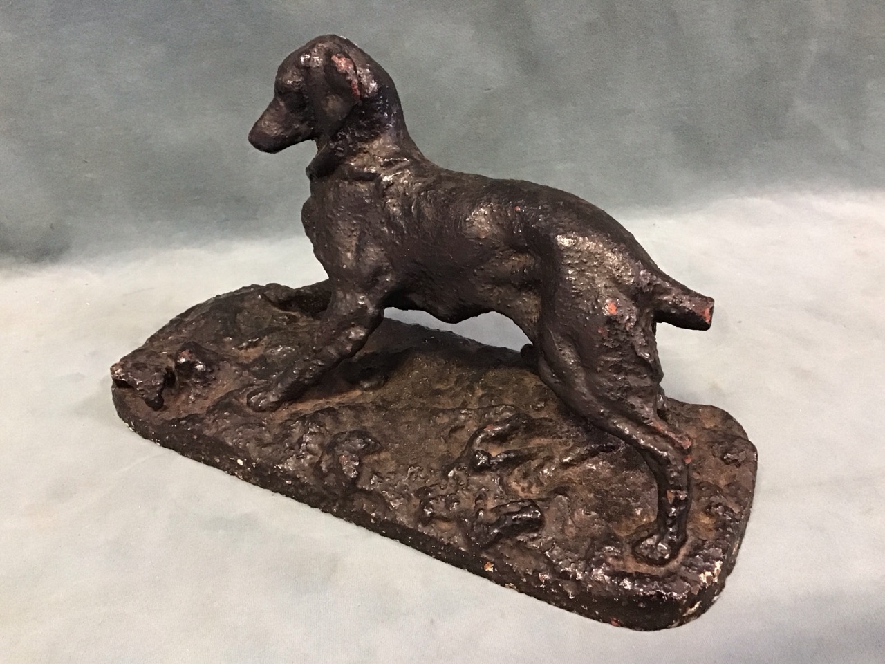 A C19th cast iron figure of a startled spaniel with a dark patina, after Pierre Jules Mêne. (6.5in) - Image 2 of 3