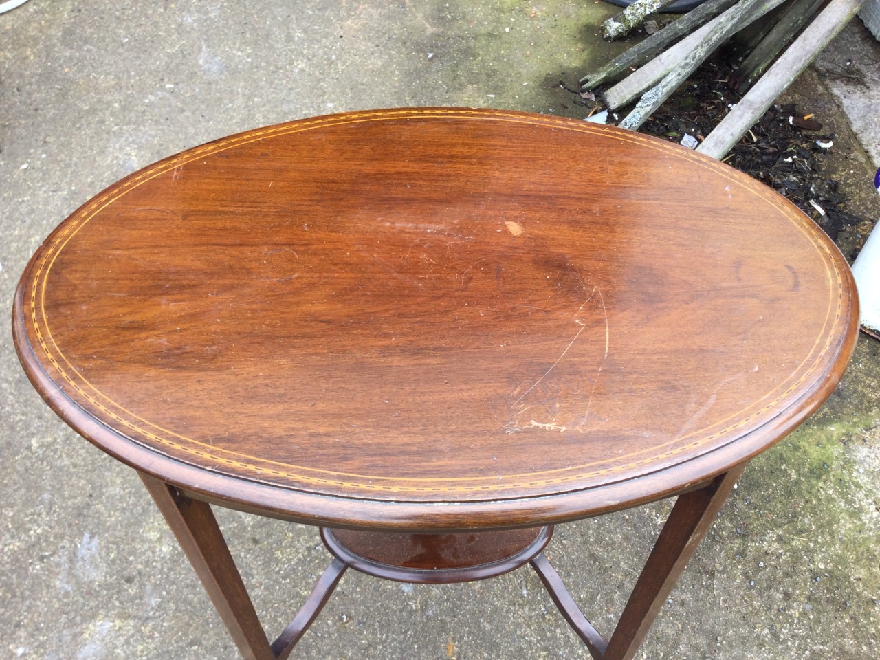 An Edwardian mahogany occasional table with oval moulded chequer strung top raised on square - Image 3 of 3