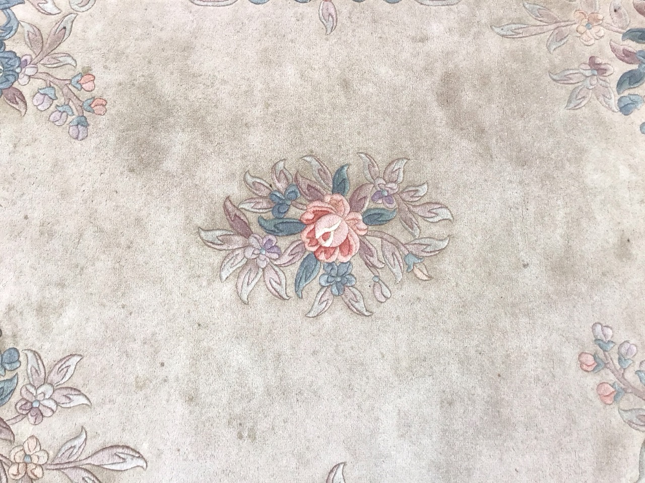 A rectangular Chinese wool aubusson style rug with central floral spray on an ivory ground, within - Image 2 of 3
