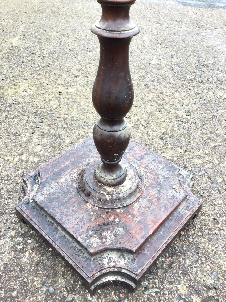 A late Victorian rosewood standard lamp with turned tapering octagonal column on square moulded - Image 3 of 3