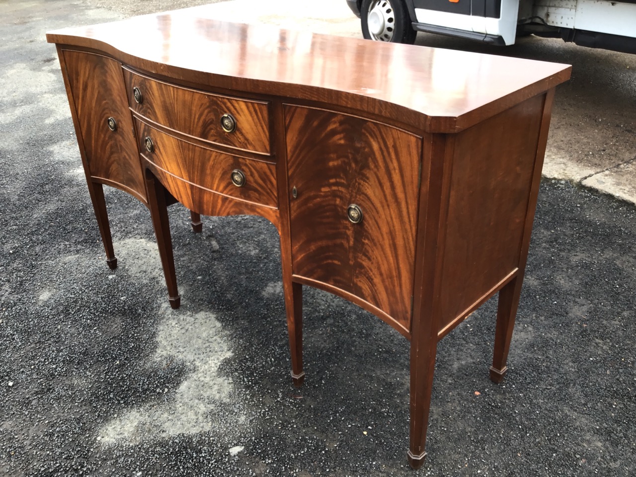 A Georgian style mahogany sideboard, the serpentine fronted top above two central bowfronted drawers - Image 3 of 3