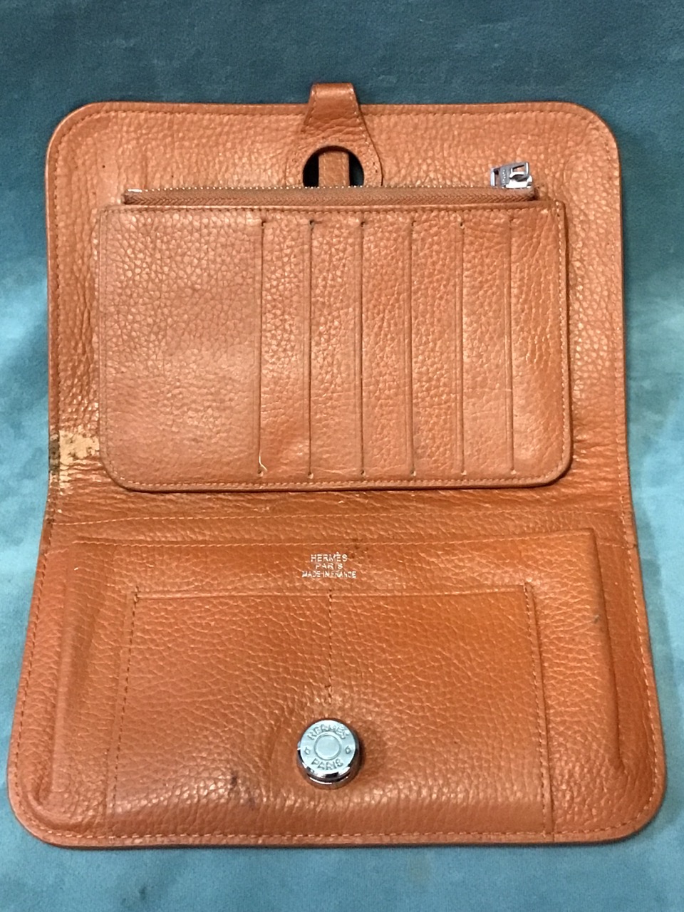 A Hermès brown leather wallet and removable purse, having twin pouches and card slots, with metal - Image 3 of 3