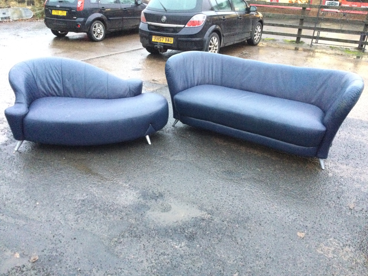 A contemporary Italian leather suite by Melandas, with chaise longue, sofa, pouffe, and pair of - Image 3 of 3