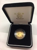 G.B. Royal Mint Queen Elizabeth II St. George and the Dragon gold sovereign 2005, in case