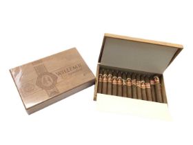 Two boxes of cigars to include 25 Willem II cigars in sealed box and 14 Schimmelpenninck cigars in a