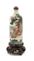 Good quality 19th century Chinese enamelled porcelain snuff bottle, decorated with continuous frieze