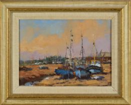 William Davies (b.1928) oil on canvas board - Low Tide, Leigh on Sea, signed, 24.5cm x 33.5cm, frame