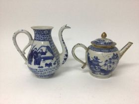 18th century Chinese blue and white porcelain teapot, decorated with landscape scenes, 16.5cm high,