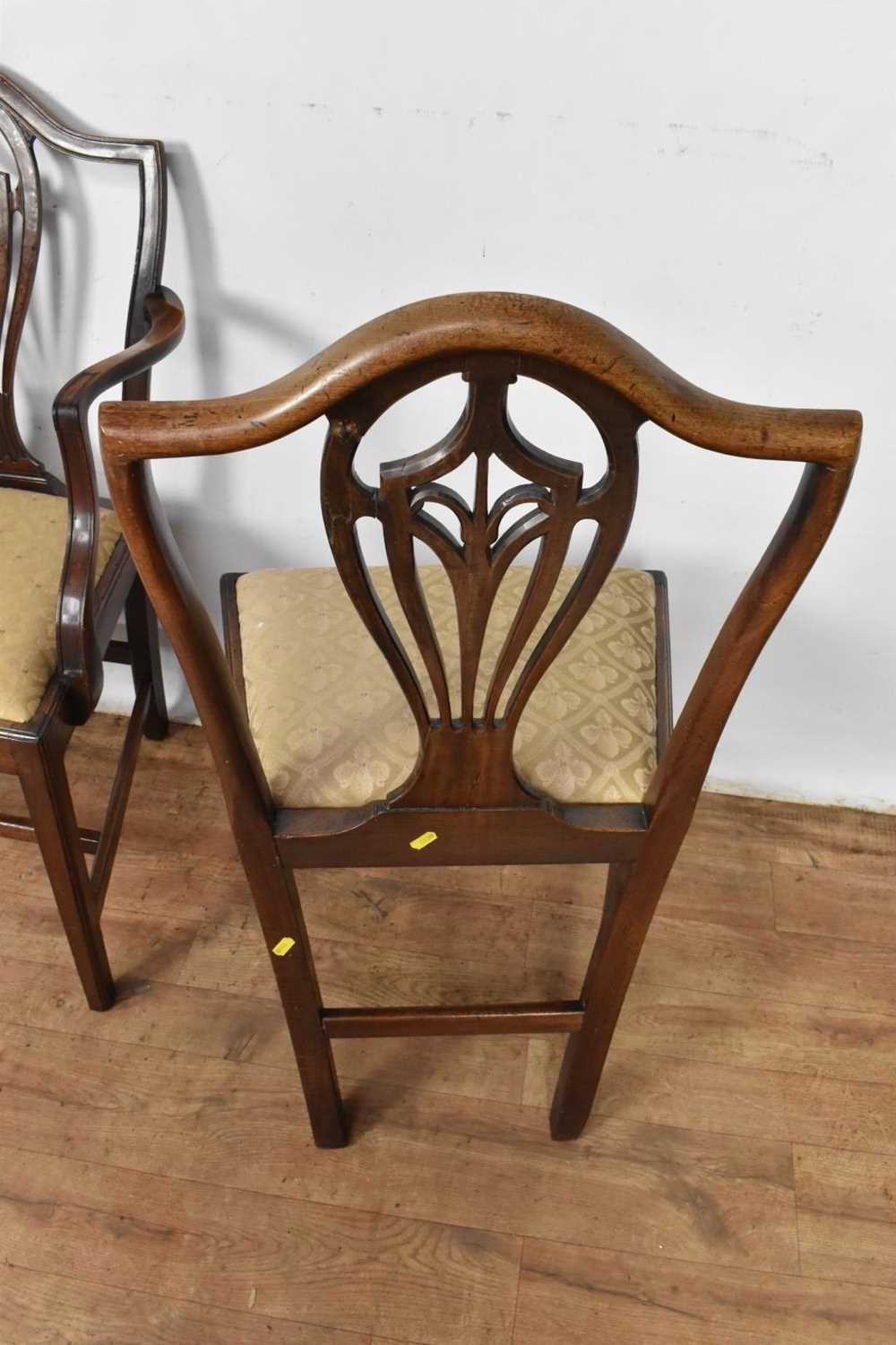 Set of five late 18th century Hepplewhite style mahogany dining chairs - Image 10 of 10