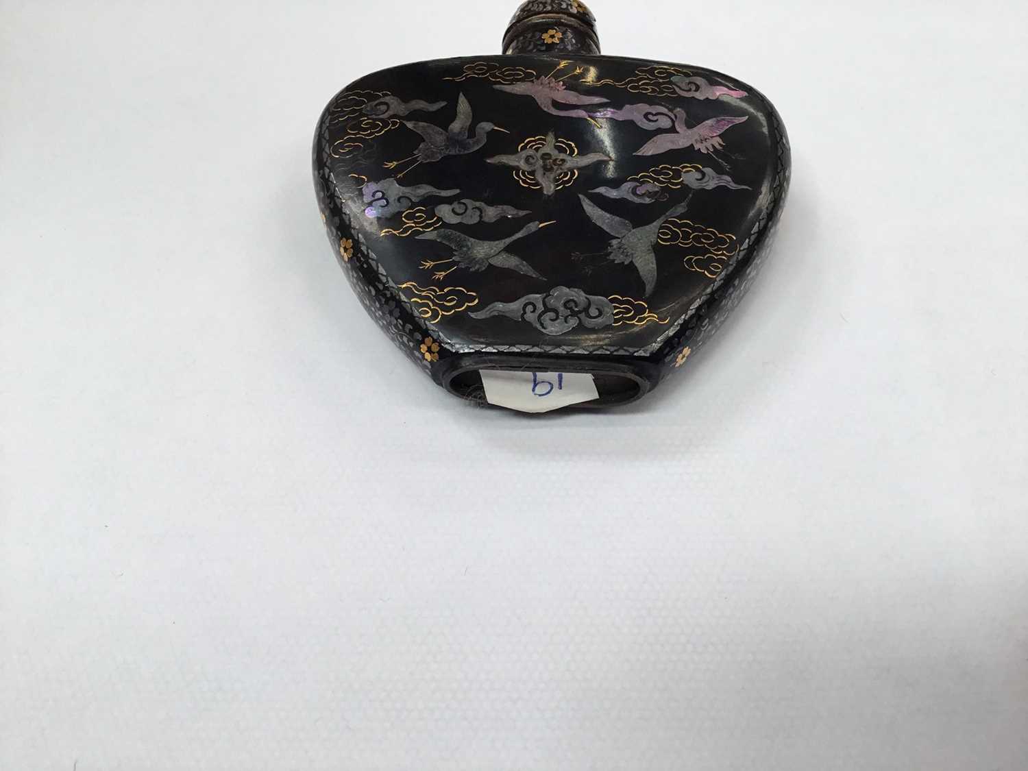 Japanese Meiji period lac burgaute metal inlaid heart shaped snuff bottle and stopper - Image 4 of 7