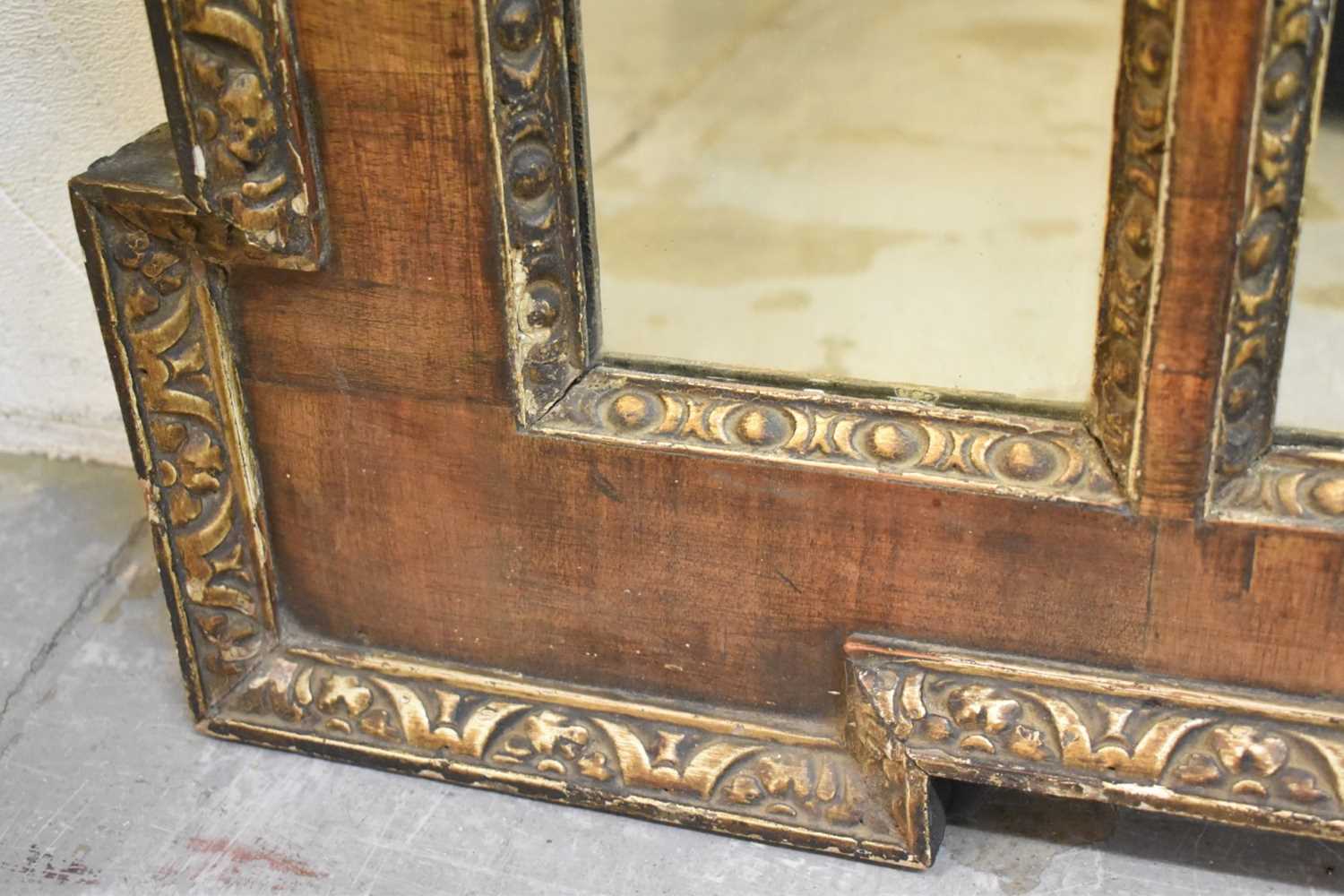 George I style walnut and gilt decorated landscape wall mirror - Image 9 of 9