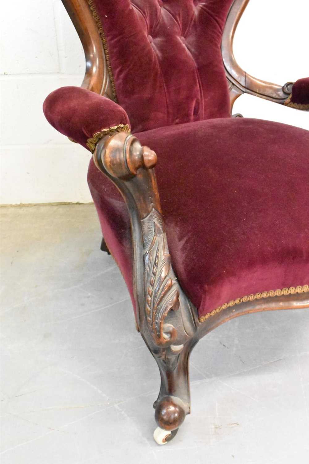 Pair of mid Victorian his and hers upholstered easy chairs - Image 3 of 5