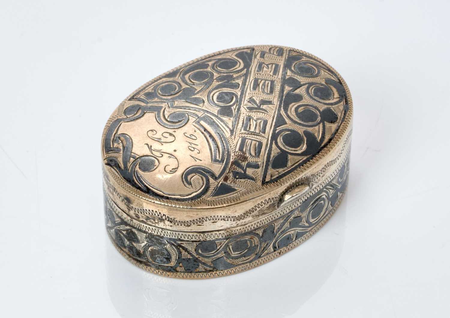 Imperial Russian silver box of oval form, with niello work decoration - Image 2 of 3