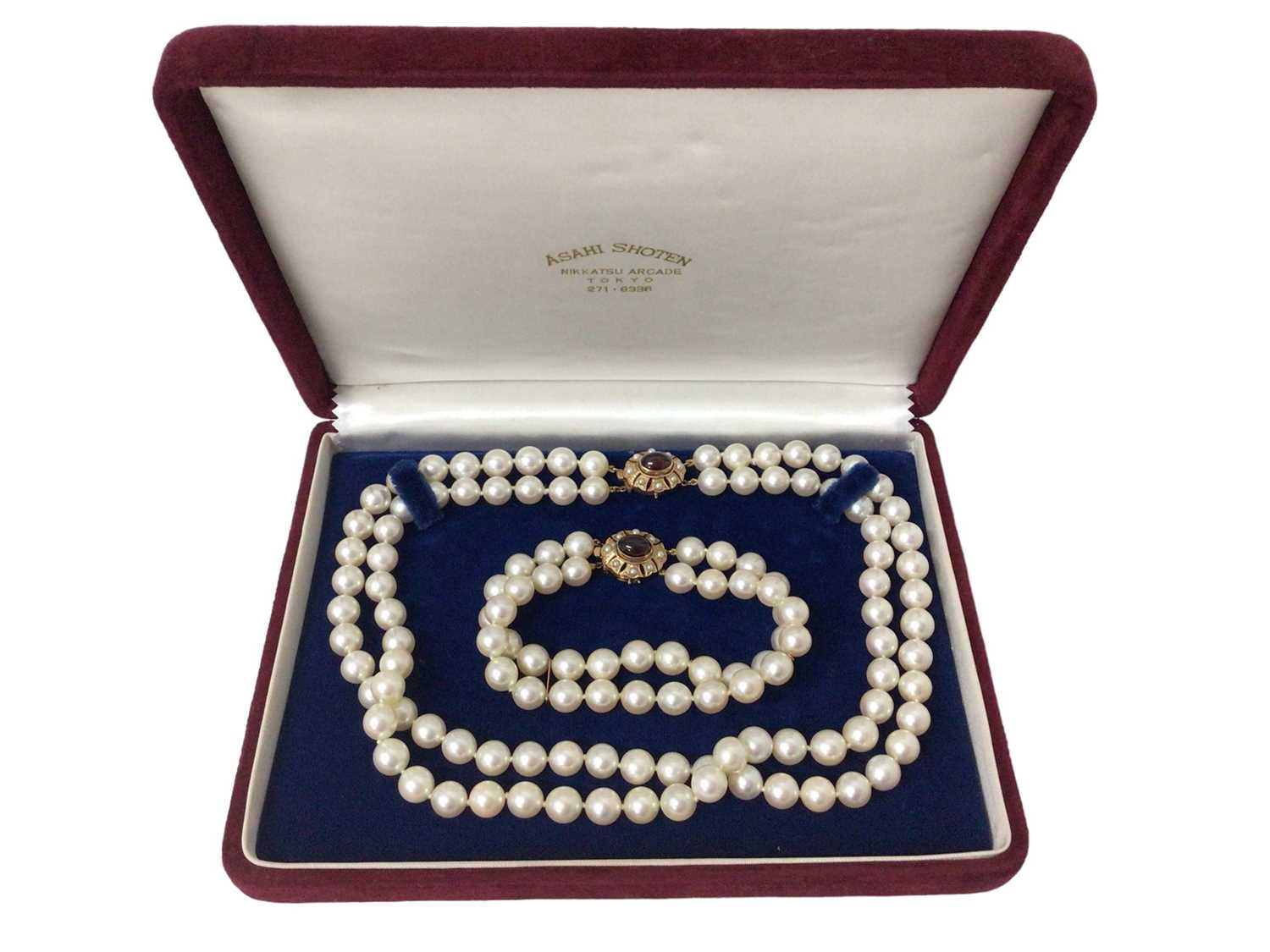 Cultured pearl two strand necklace and bracelet, each with two strings of 8mm cultured pearls on a g