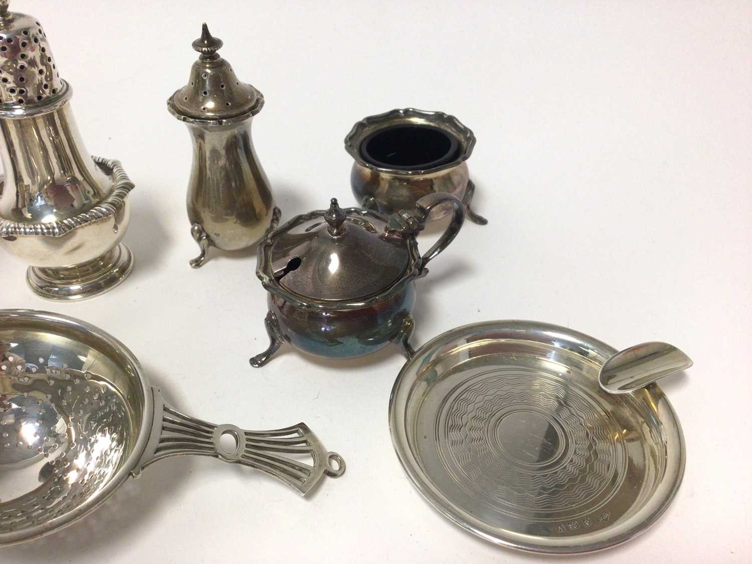 Selection of miscellaneous Victorian and later silver - Image 5 of 5