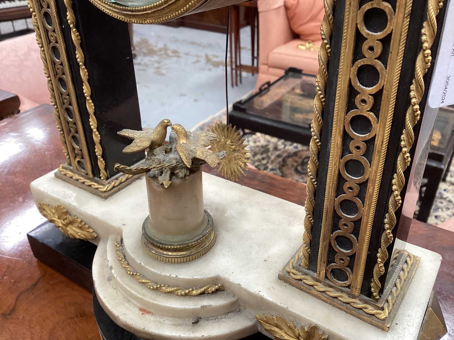 Early 19th century French Louis XVI-style marble and ormolu mantel clock - Image 8 of 8