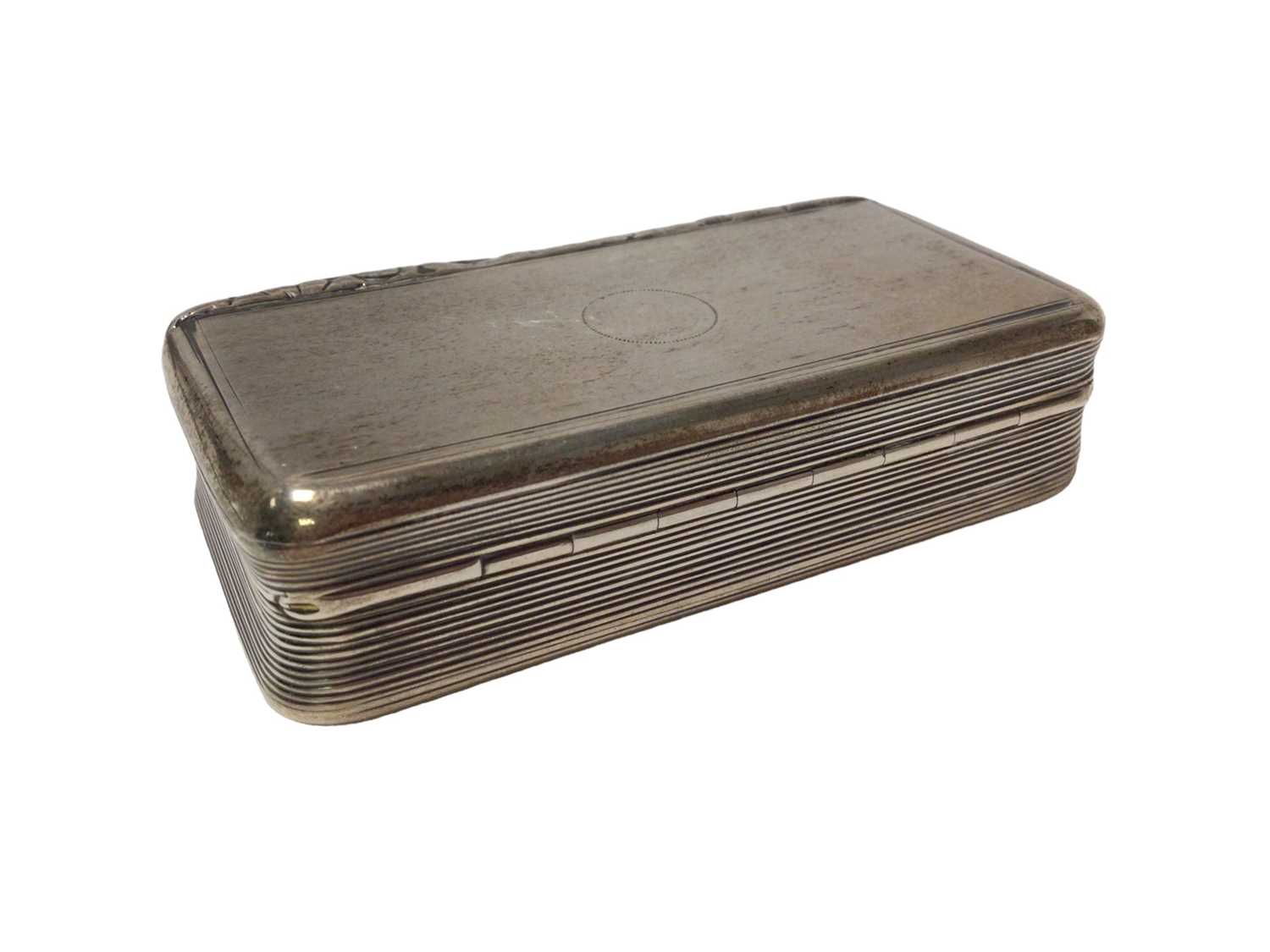 George III silver snuff box of rectangular form, with engine turned decoration, - Image 2 of 3