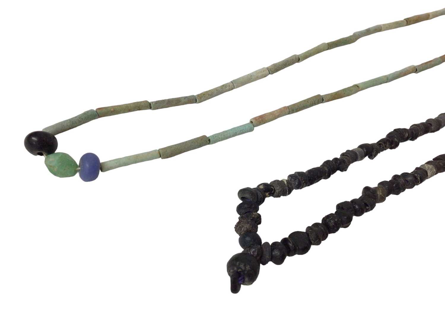 Egyptian celadon necklace and a similar necklace and Roman glass beads - Image 2 of 5