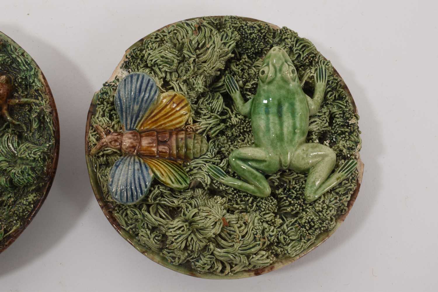 Two small antique Palissy ware majolica pottery plates - M Mafra, Portugal (2) - Image 2 of 5