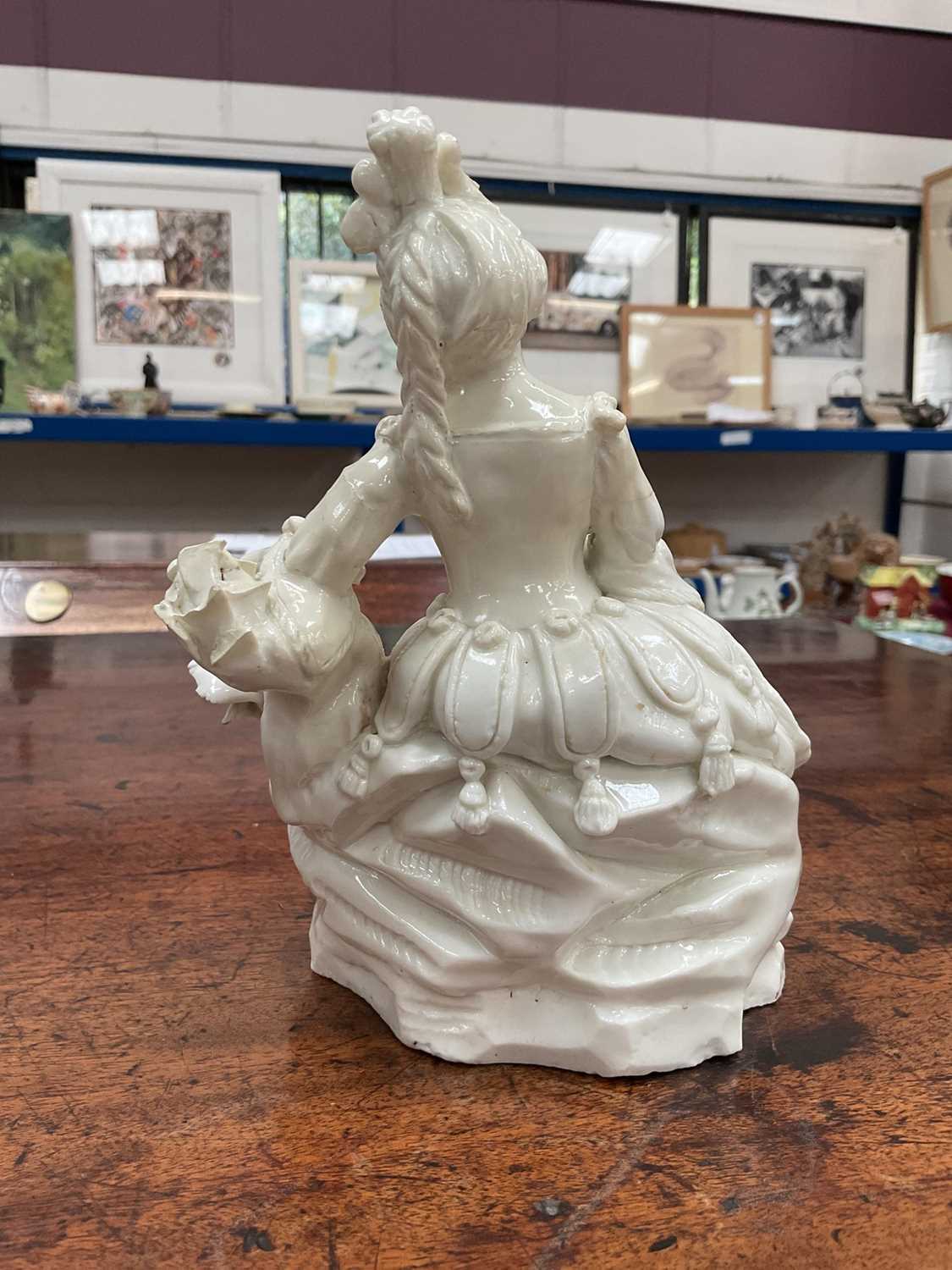 18th century porcelain figure of a seated lady - Image 2 of 6