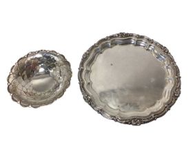 Silver ‘scale’ pattern round sweet dish and a circular salver with scroll border