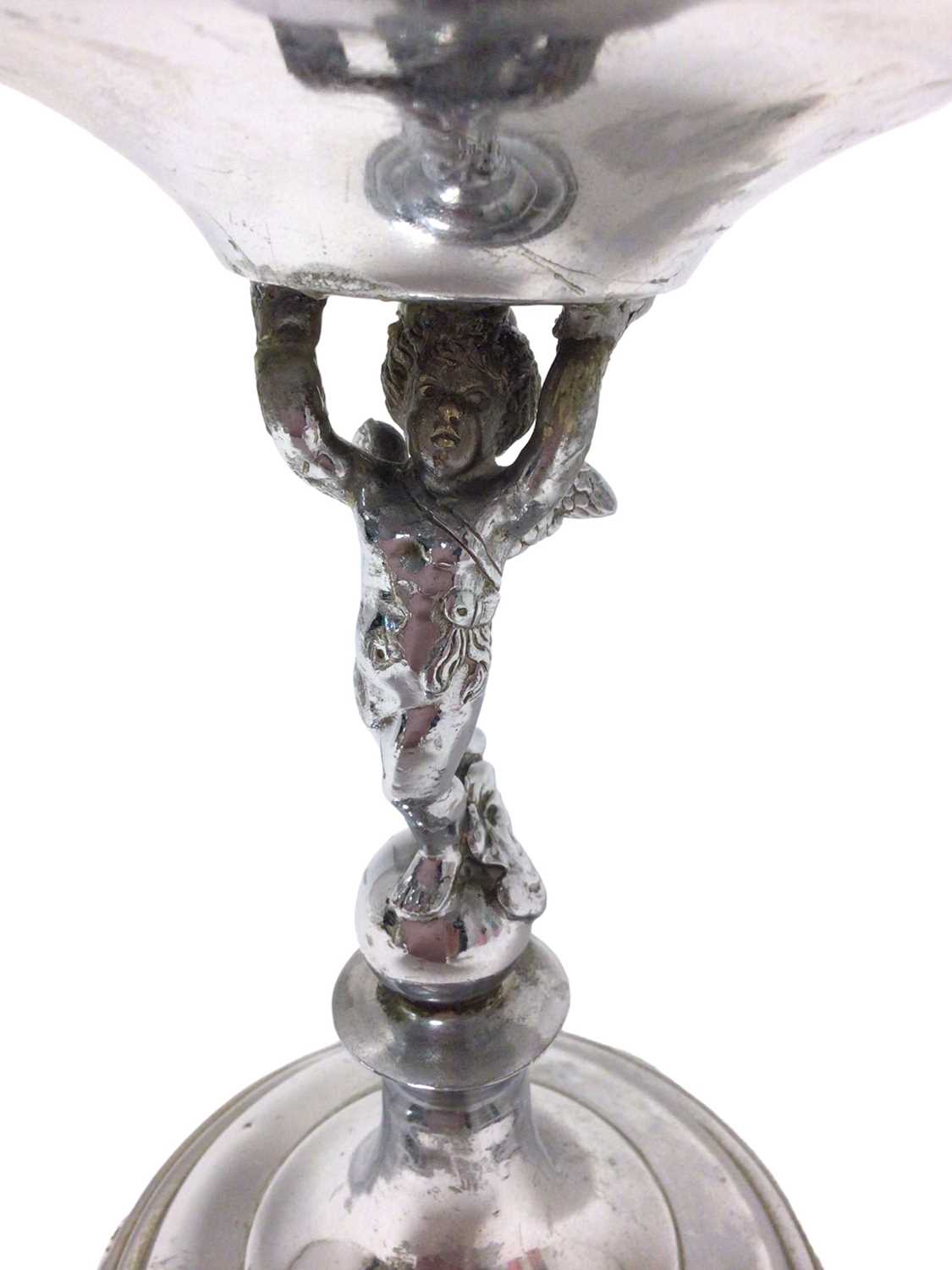 George V Elkington silver plated centrepiece, the column in the form of a winged cherub holding the - Image 2 of 4