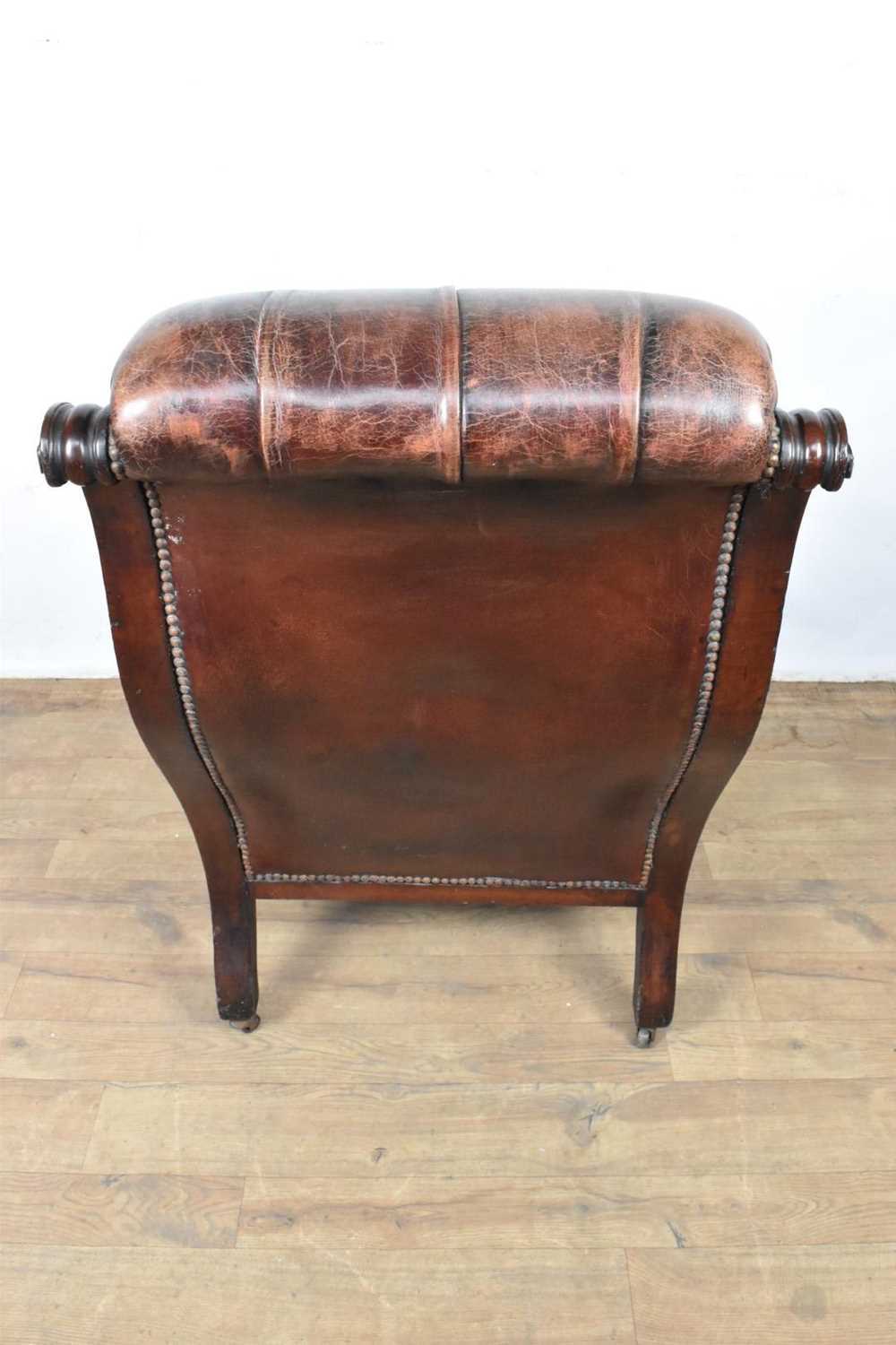 Good George IV button leather upholstered library chair - Image 6 of 6