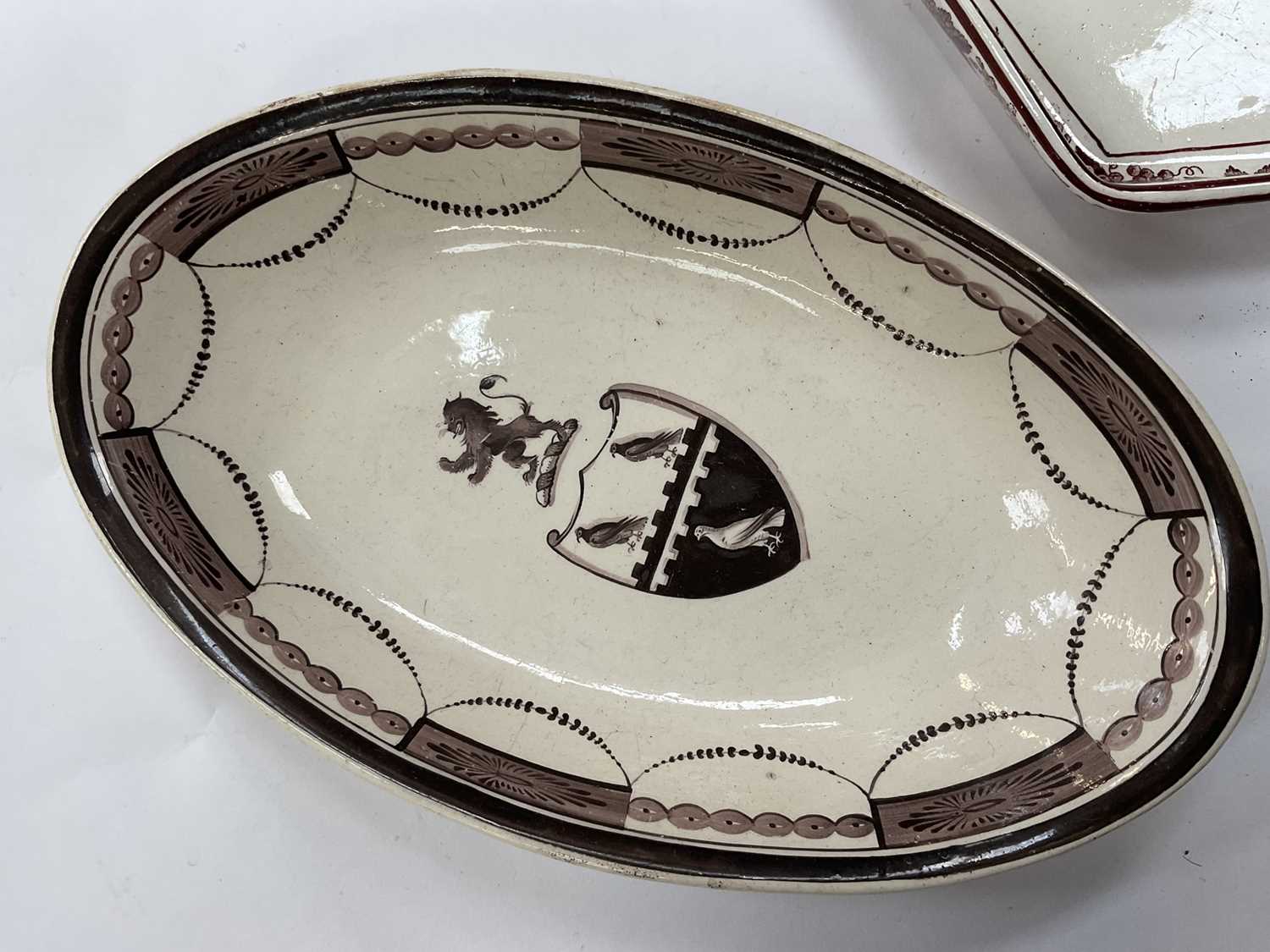 Wedgwood creamware small armorial oval dish, and a diamond shaped dish - Image 4 of 5