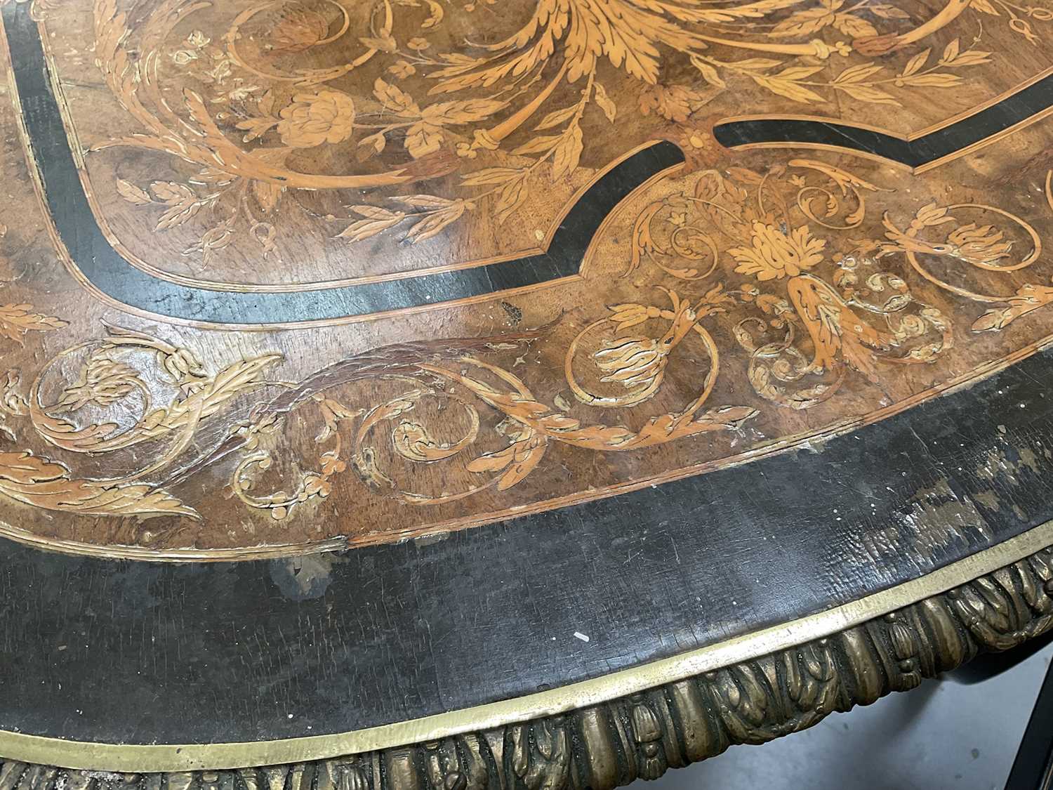 Good 19th century marquetry and ormolu mounted table - Image 16 of 17