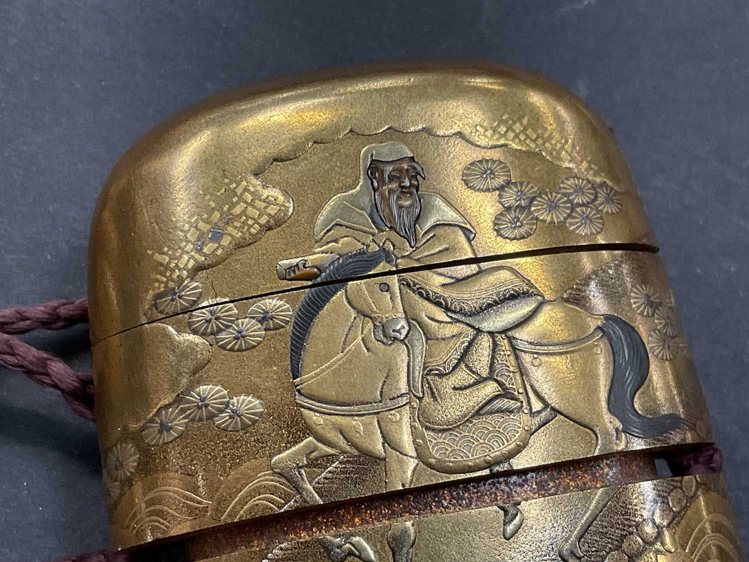 Fine gold lacquer and Shibayama-inlaid three-case inro by Shokasai Tokujo - Image 9 of 29
