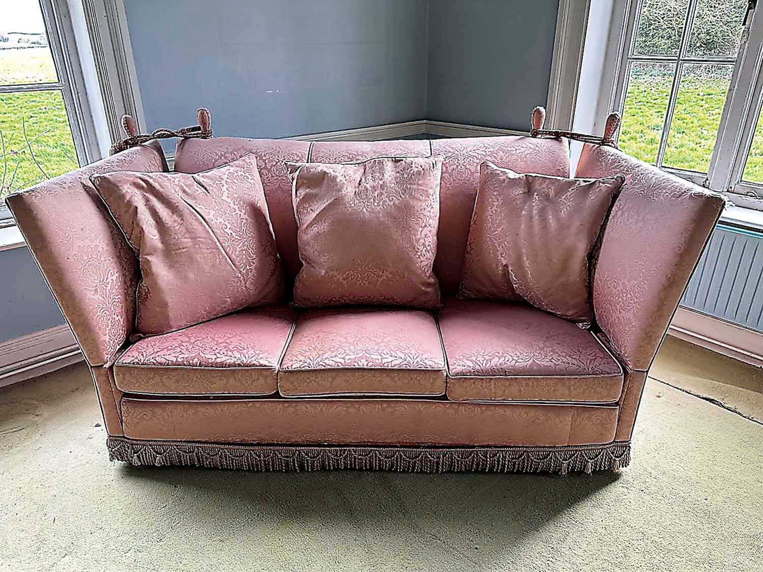 Traditional Knowle sofa