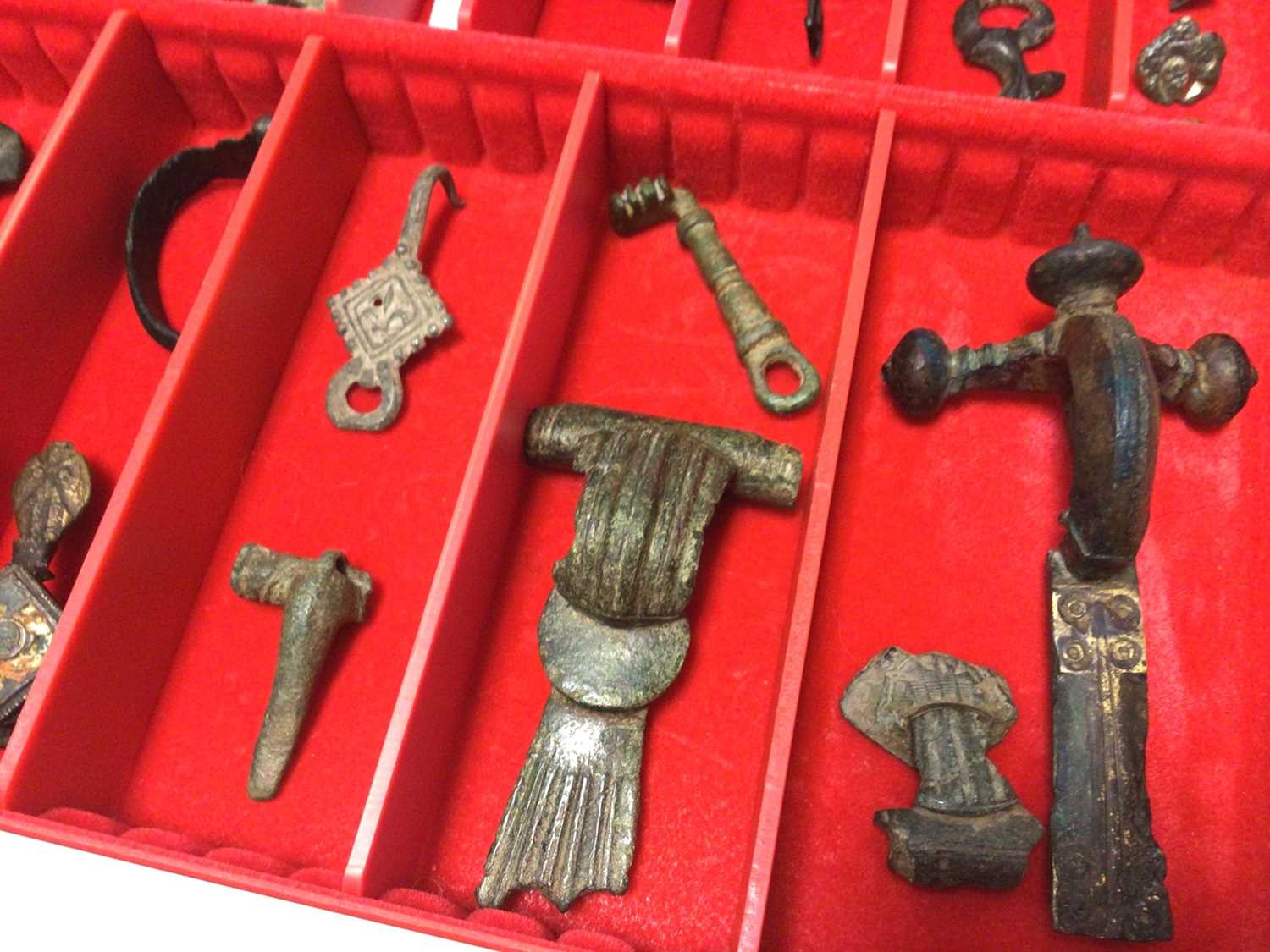 Collection of Roman brooches and sundry other antiquities - Image 5 of 5