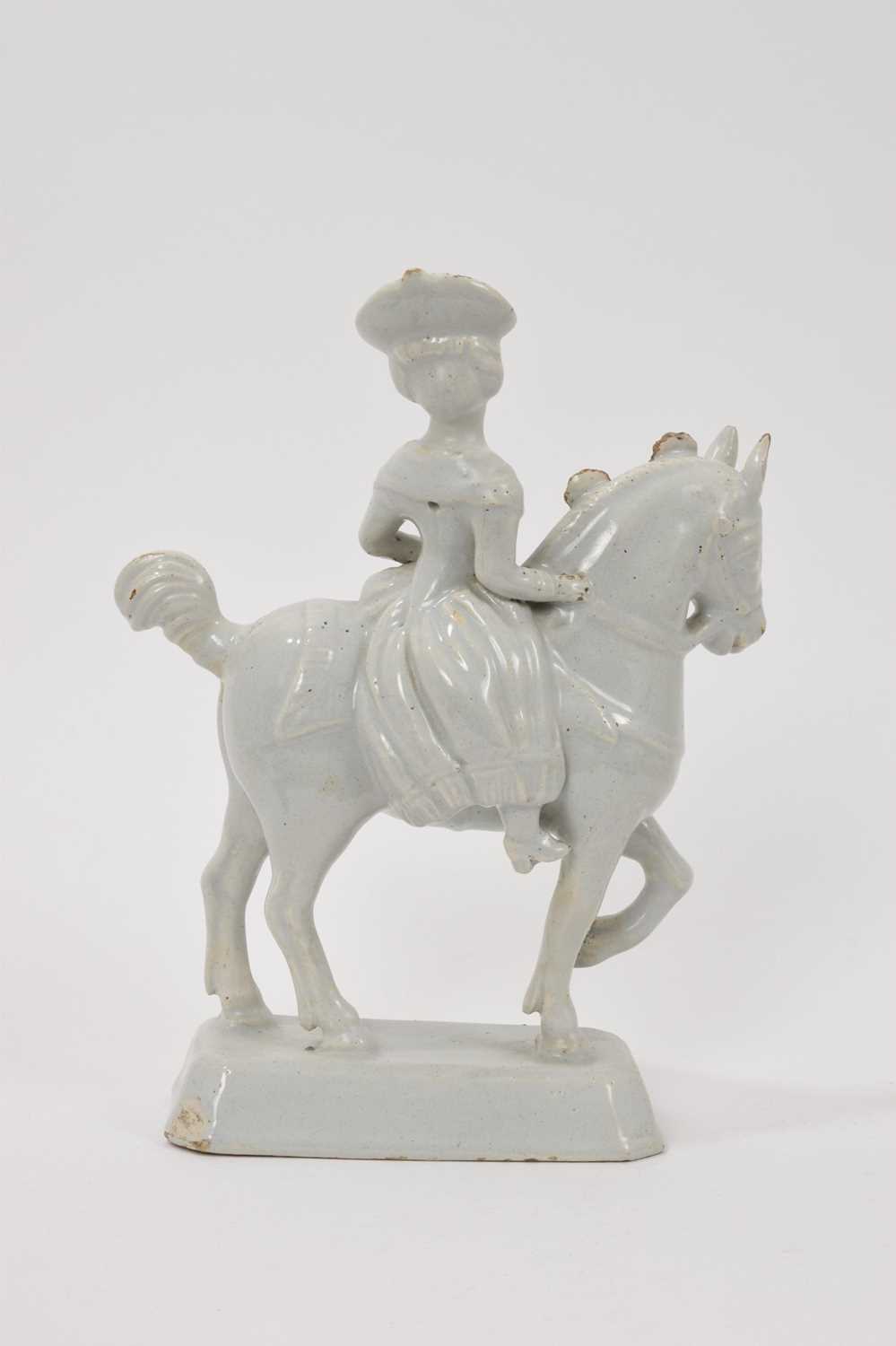 18th century Dutch Delft figure of a lady on horseback - Image 2 of 4