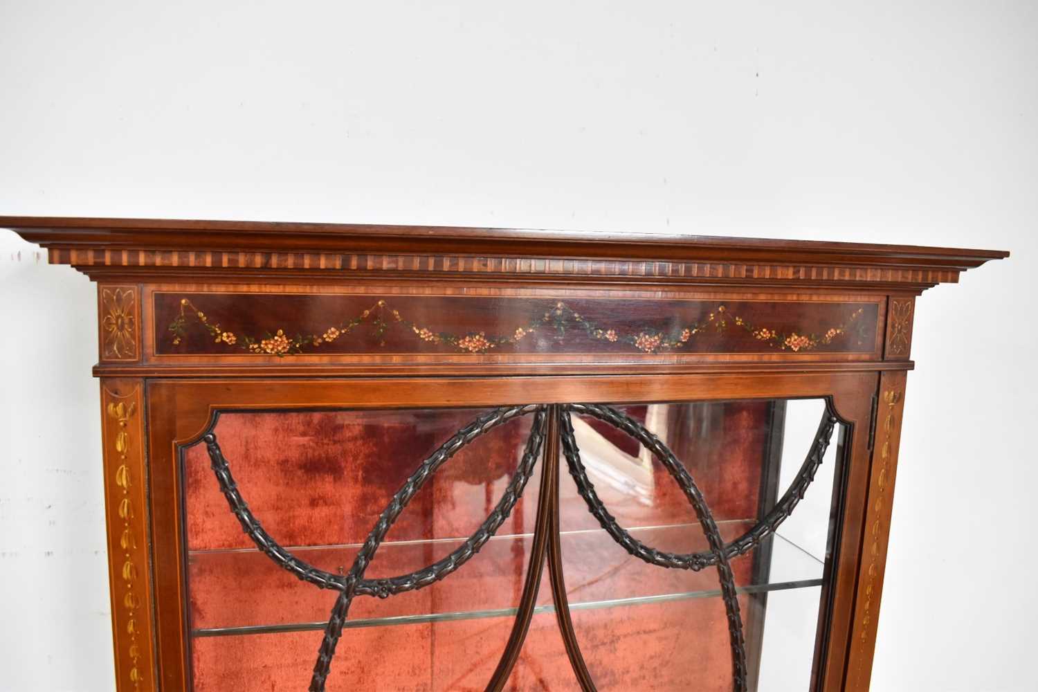 Edwardian satinwood and polychrome painted display cabinet - Image 2 of 13