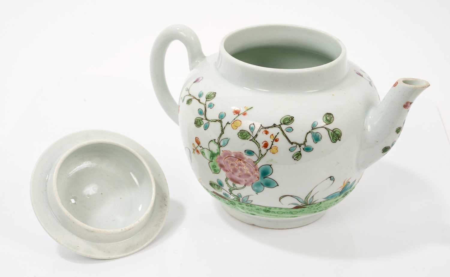 Rare Worcester globular teapot and cover, painted in Chinese famille rose palette with two geese in - Image 2 of 3