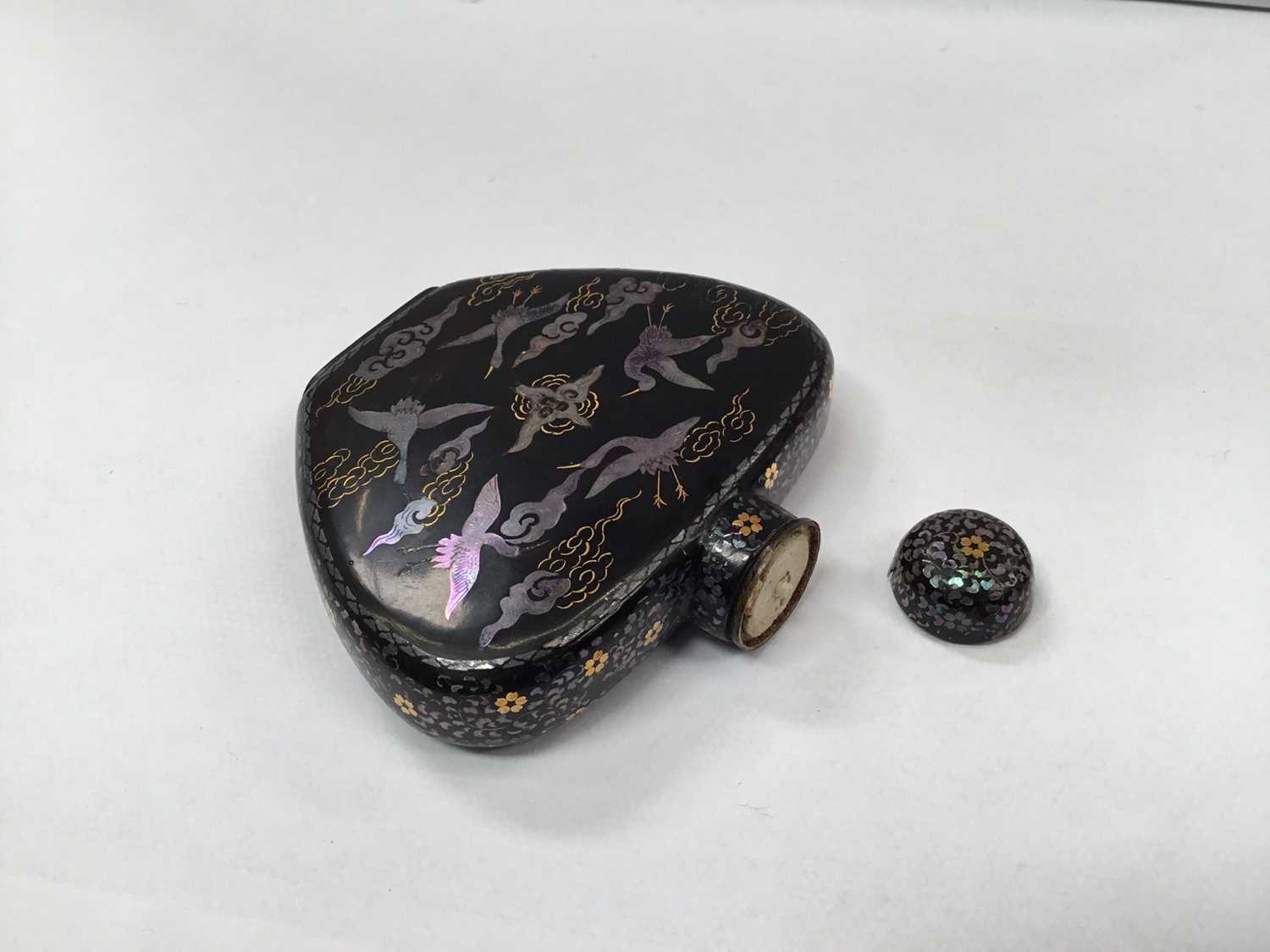 Japanese Meiji period lac burgaute metal inlaid heart shaped snuff bottle and stopper - Image 7 of 7