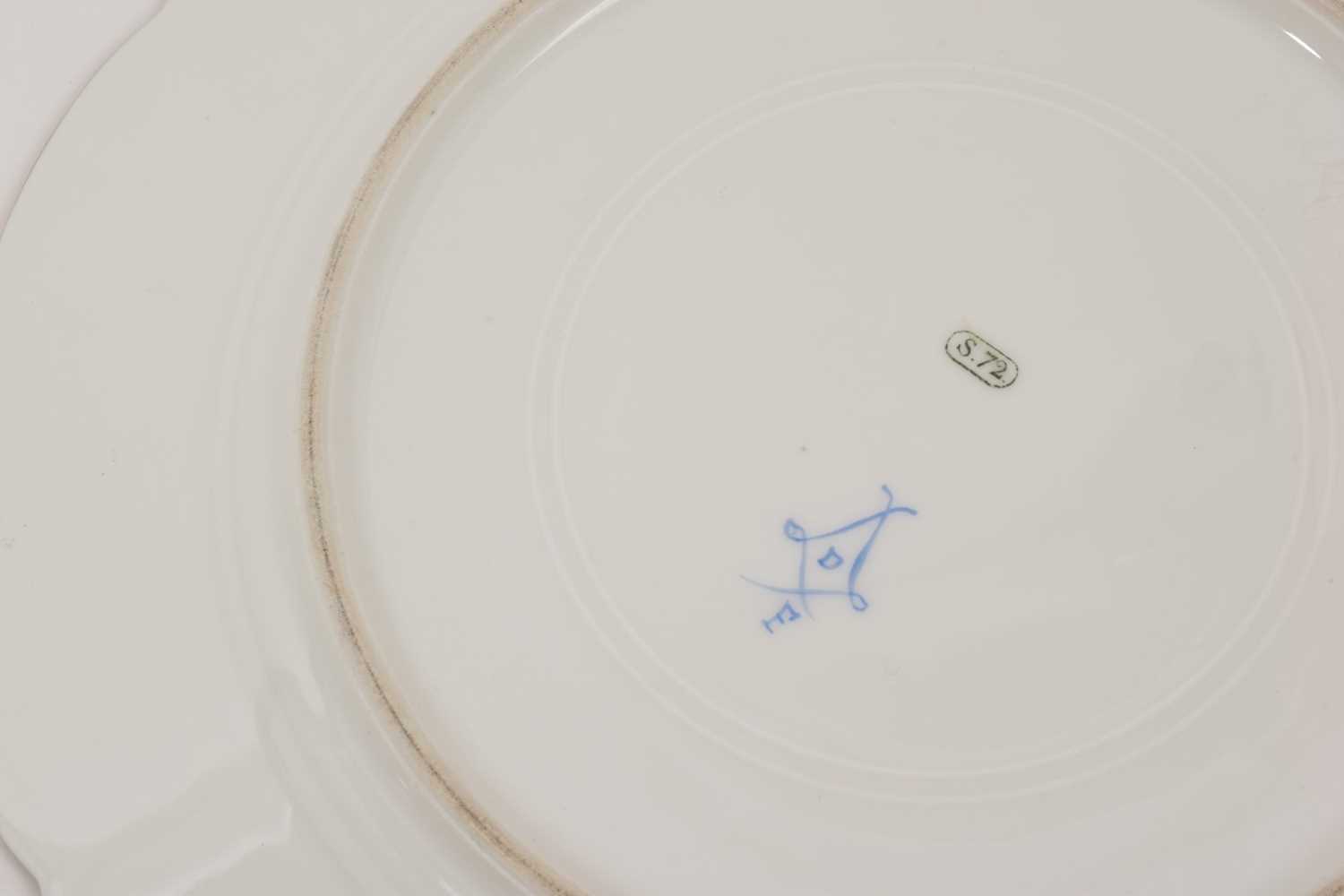 Four Sèvres painted cabinet plates - Image 9 of 9
