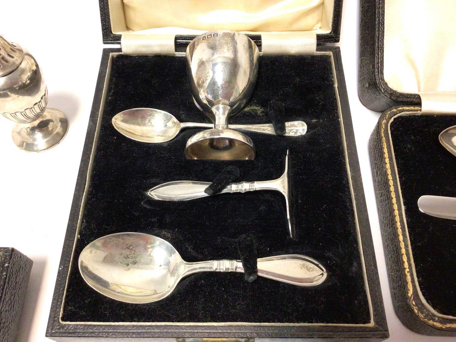 Group of silver to include christening sets, toddy ladle etc - Image 5 of 8